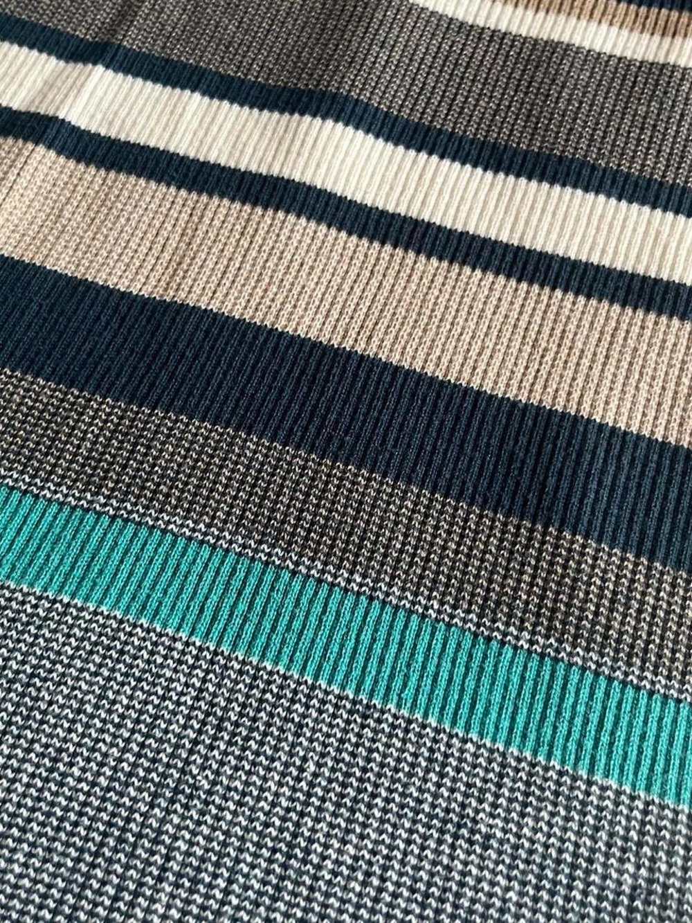 Size Small Ribbed Striped Tank Top - Picture 7 of 7